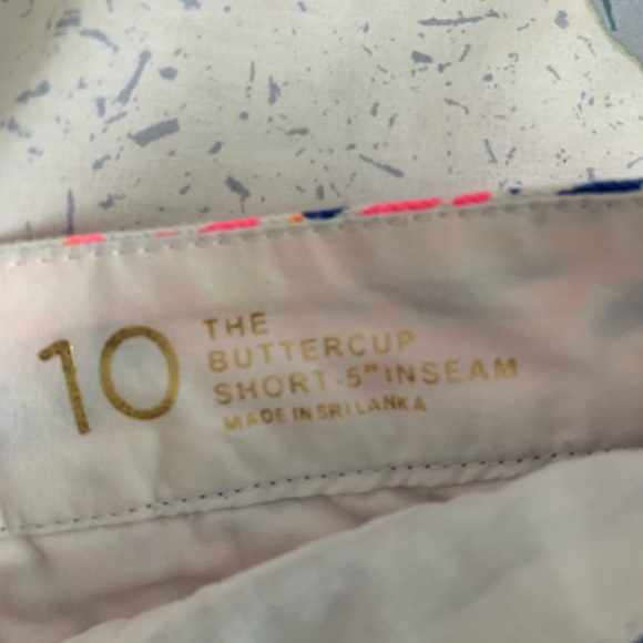 EUC Lilly Pulitzer Buttercup shorts size 10 - Picture 2 of 5